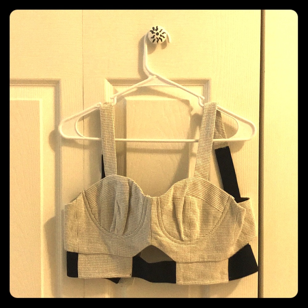 Lulumari crop top